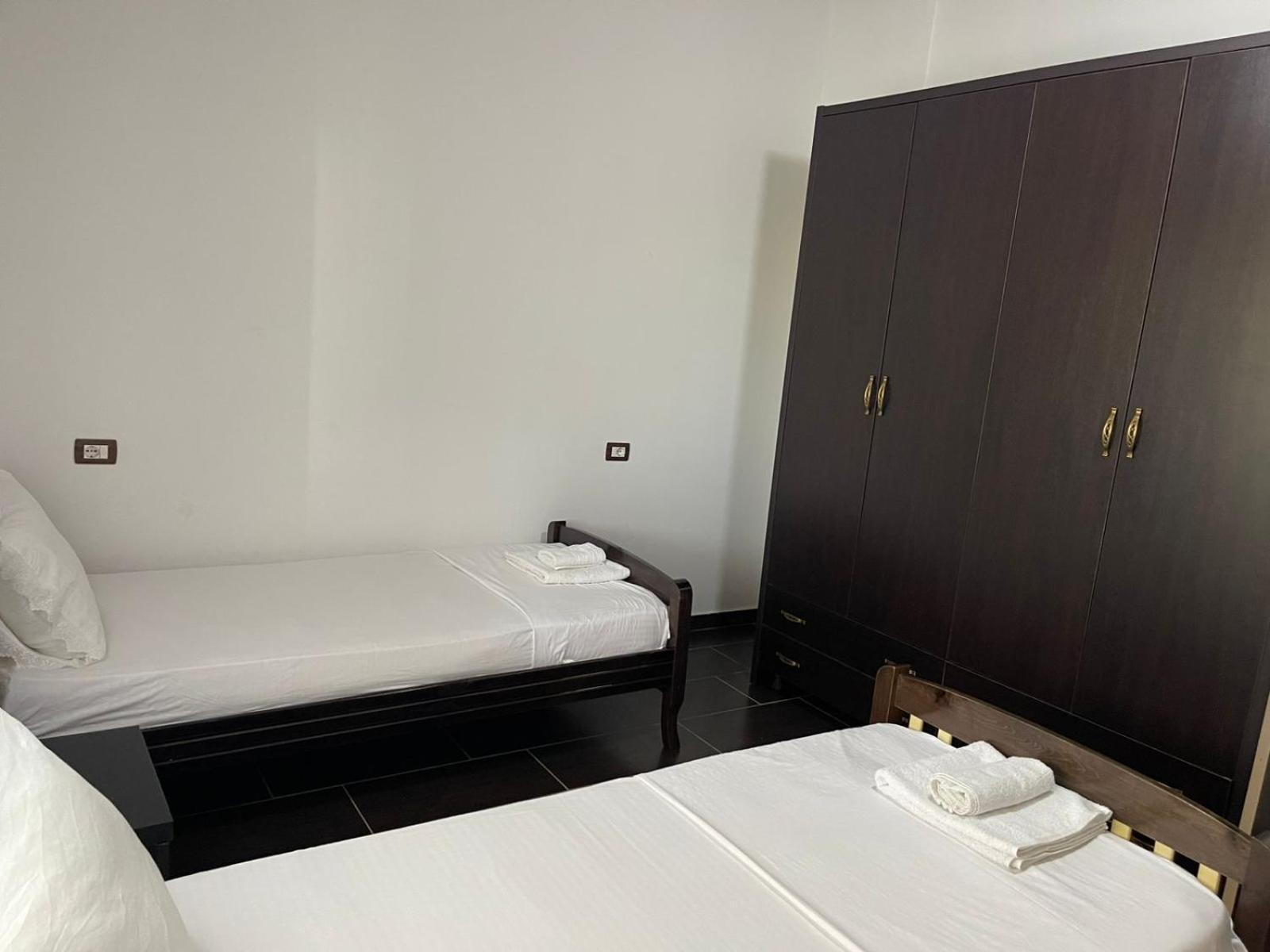 Oa'S Beach Apartment Vlorë エクステリア 写真